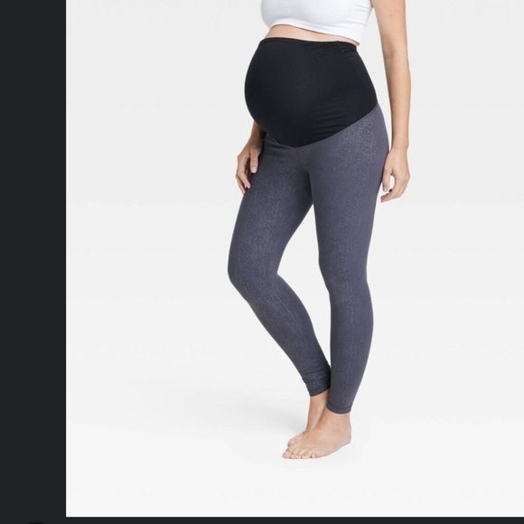 Ingrid&isabel maternity leggings in dark gray - Picture 1 of 3